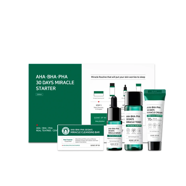 Un ensemble de SOME BY MI AHA, BHA, PHA 30 Days Miracle Starter Limited Set avec une boîte verte.